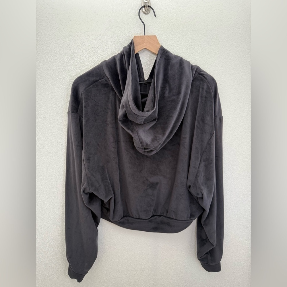 Skims Velour Zip Up Cropped Hoodie in Black 4XL - Picture 4 of 8